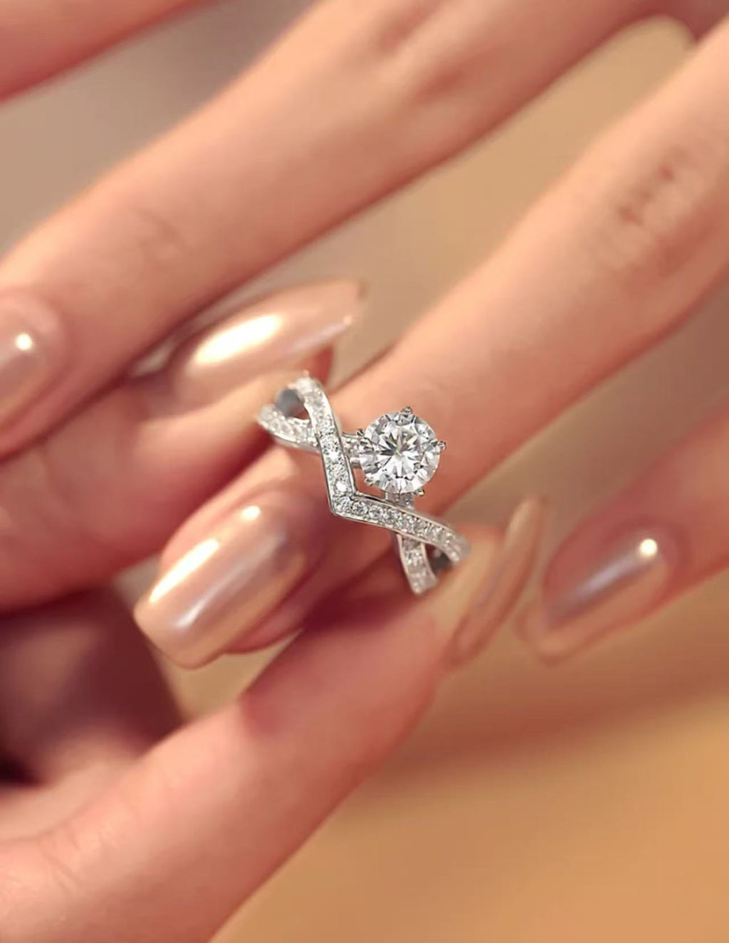 Lab-grown V-shaped diamond ring, crafted in 18K gold or 950 platinum